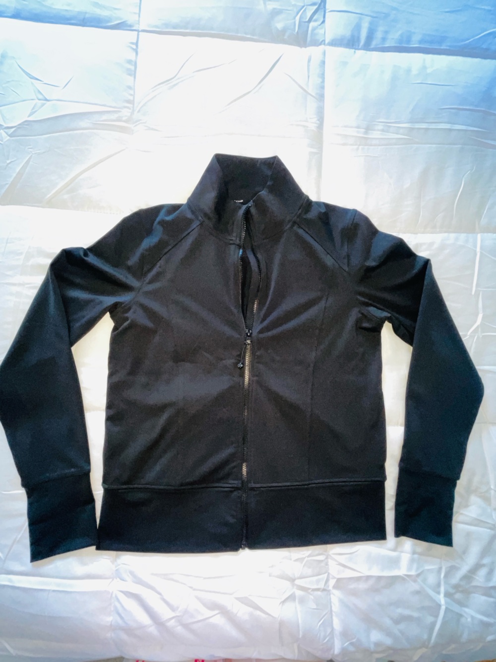 NWOT GAIAM‎ Black Full-Zip Athletic Jacket with Thumb Holes Size L
